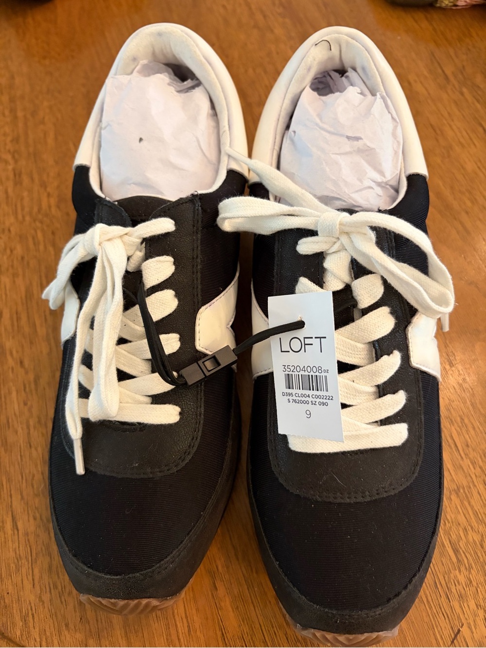 LOFT Black and White Women's Low-Top Canvas Sneakers